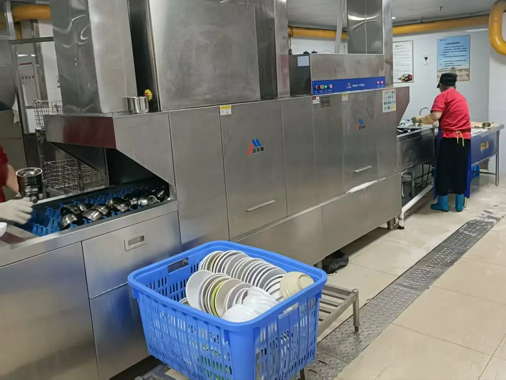 Commercial Dishwasher vs Residential: Why the Difference Matters